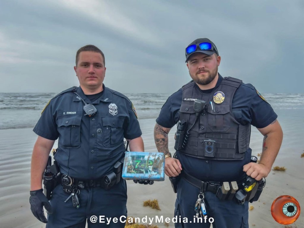 Cocaine packages wash ashore near Jamaica&nbsp;Beach