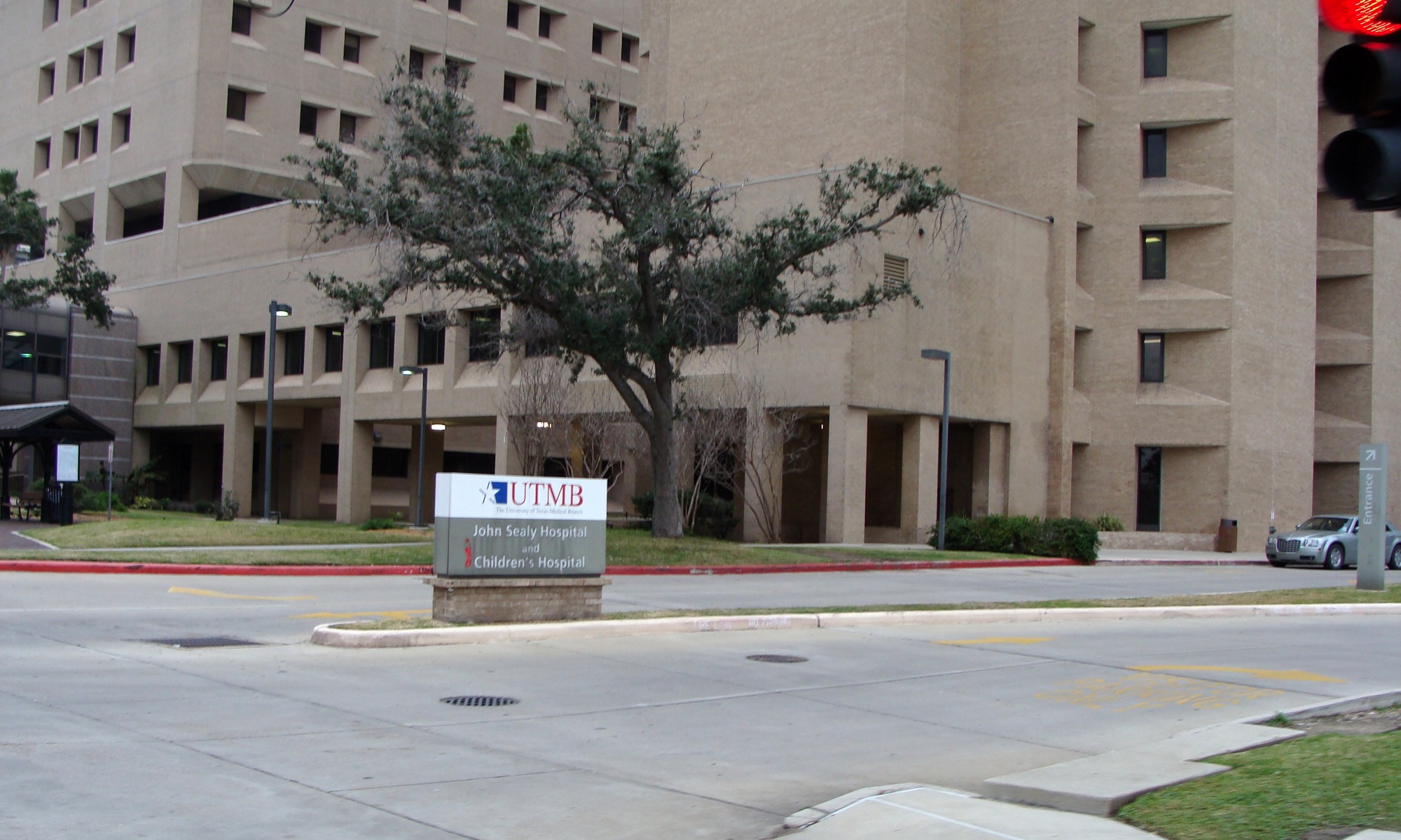 UTMB Adds “Third Option” to PTO Changes After Employee and Lawmaker Pushback