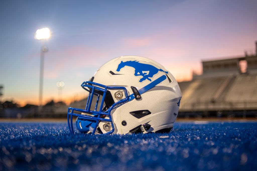 La Porte Defeats Friendswood 57–21 Behind Strong Rushing&nbsp;Attack