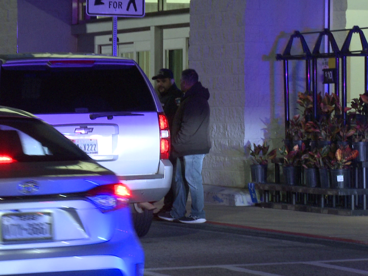 Bomb Threat Empties Kemah Walmart; Police Investigating Possible Regional&nbsp;Pattern