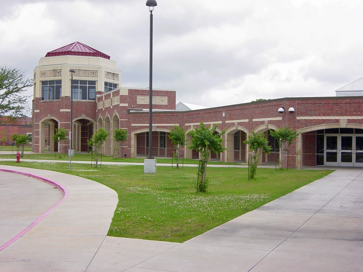 Threatening Calls Prompt Security Measures at Multiple Clear Creek ISD&nbsp;Campuses