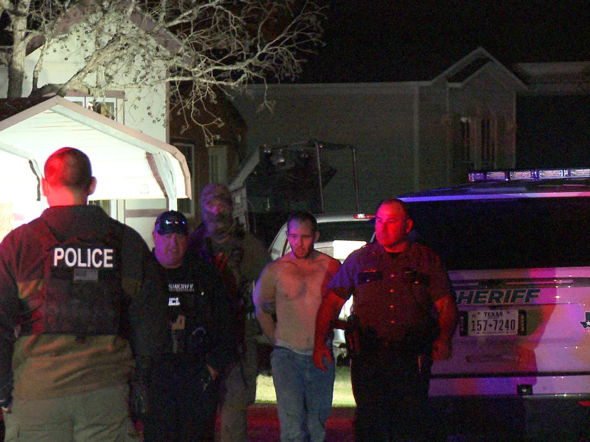 Fugitive Wanted on Felony Warrants Surrenders After Lengthy SWAT&nbsp;Standoff