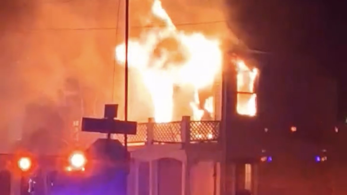 Vacant two-story home catches fire in Galveston