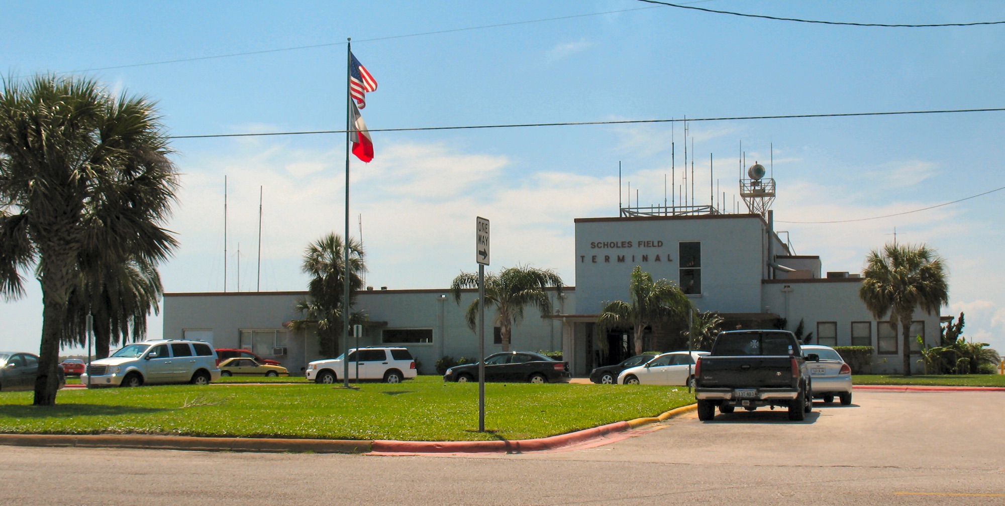 Aircraft Collision at Galveston Scholes Airport, No Injuries Reported