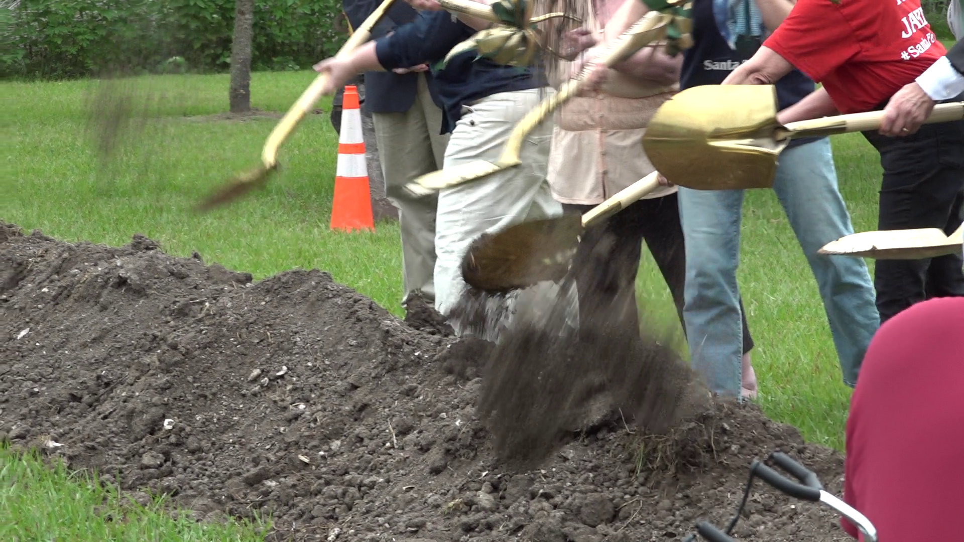Santa Fe Ten Memorial Hosts Groundbreaking for Those Lost in Shooting